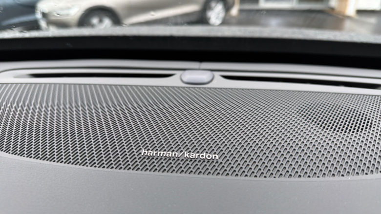 Volvo Xc90 2.0 T8 Recharge PHEV R DESIGN Pro 5dr AWD Auto Estate